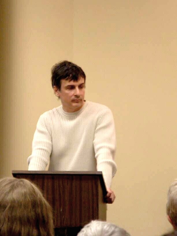 Photo - Laidlaw at podium.jpg